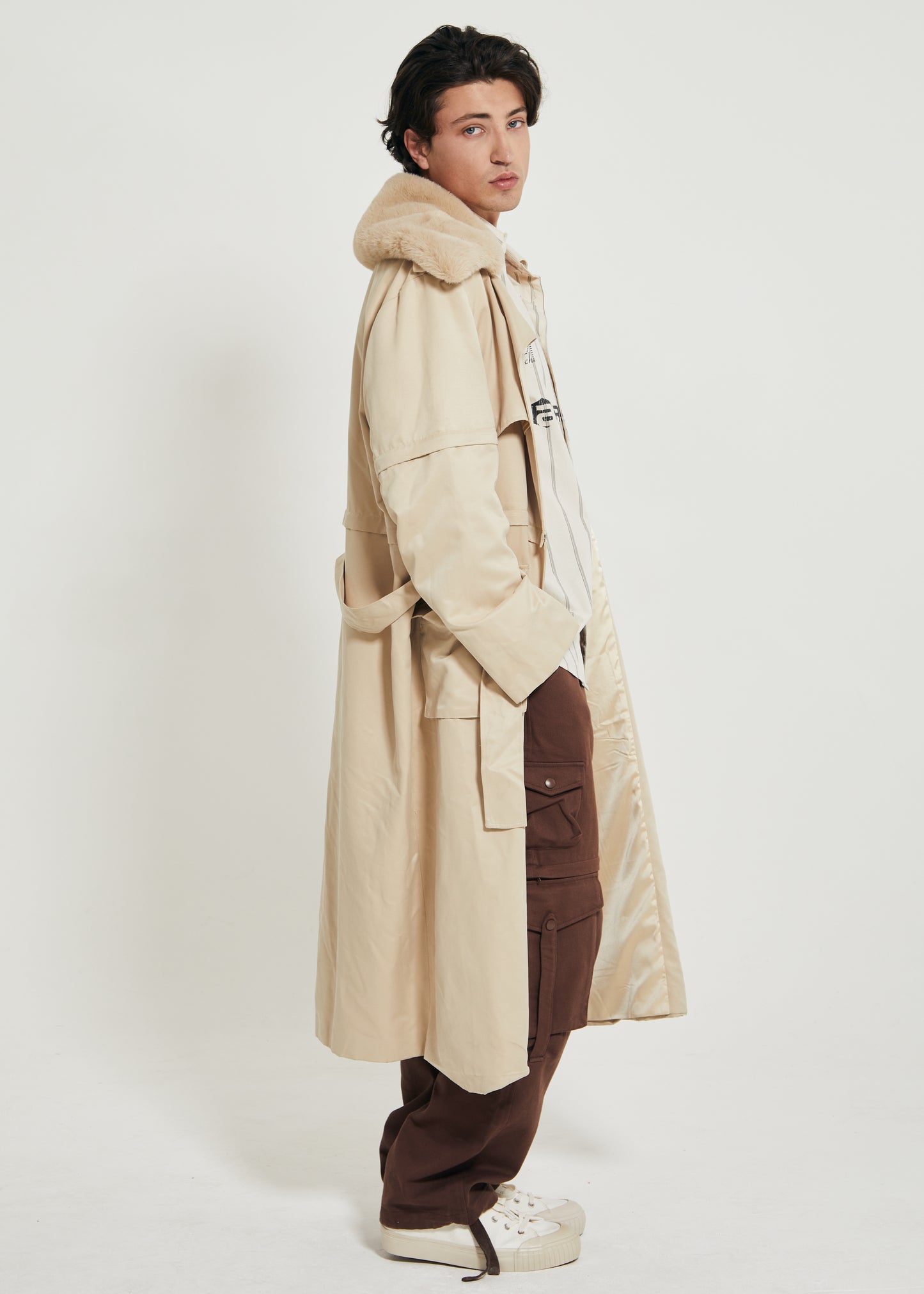 THE LIGHTWEIGHT TRENCH