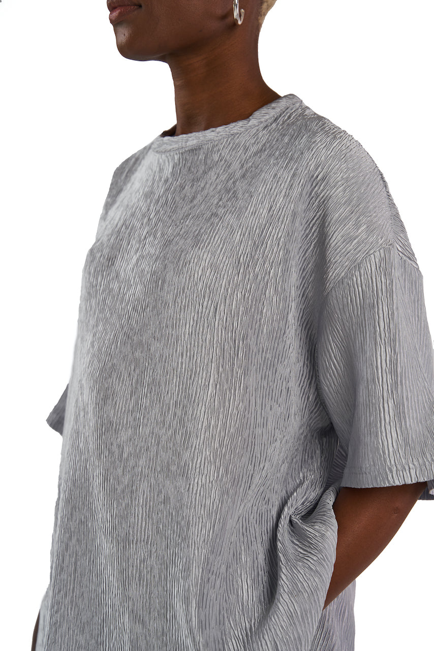 THE TEXTURED TEE