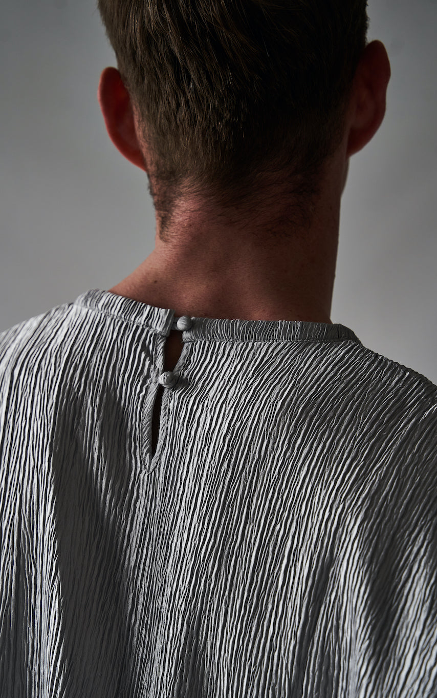 THE TEXTURED TEE