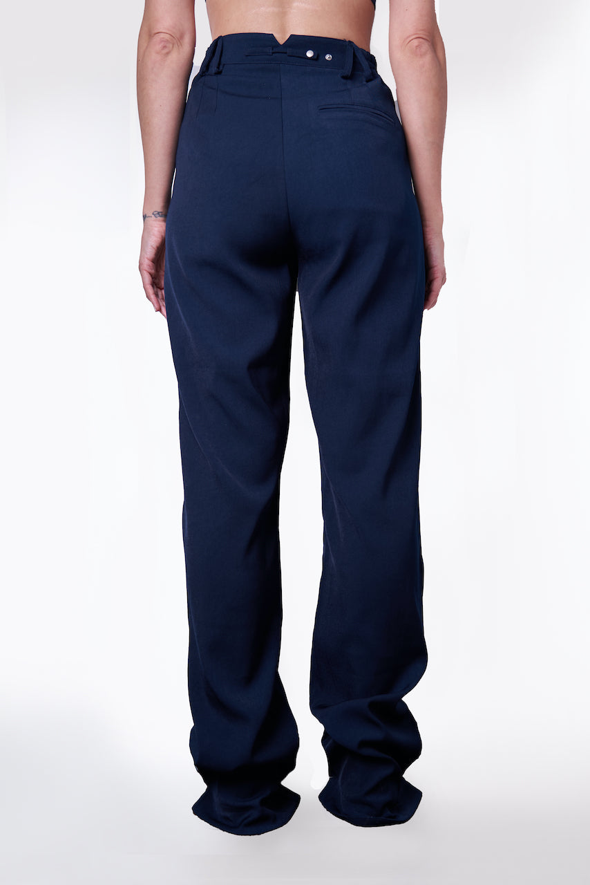 THE SUIT TROUSER