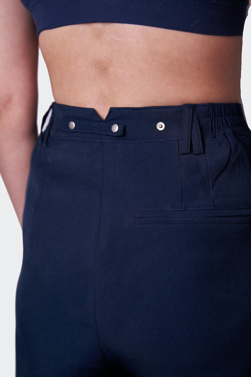 THE SUIT TROUSER
