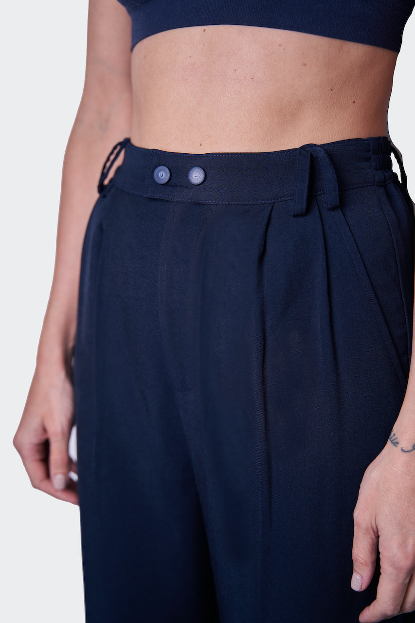 THE SUIT TROUSER