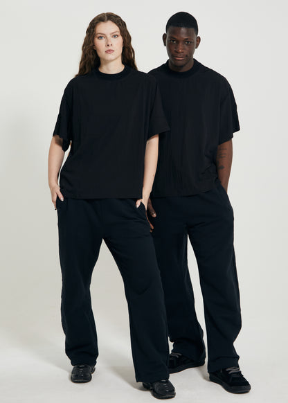 THE BOXY BLACK TEE