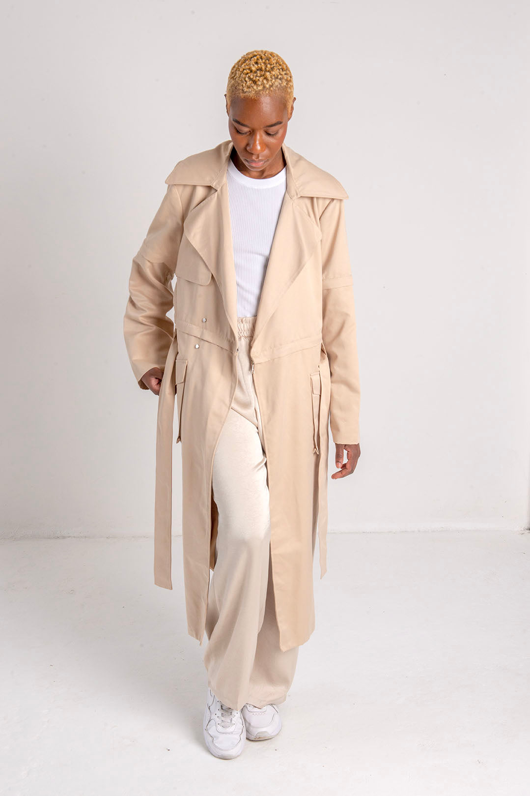 THE LIGHTWEIGHT TRENCH